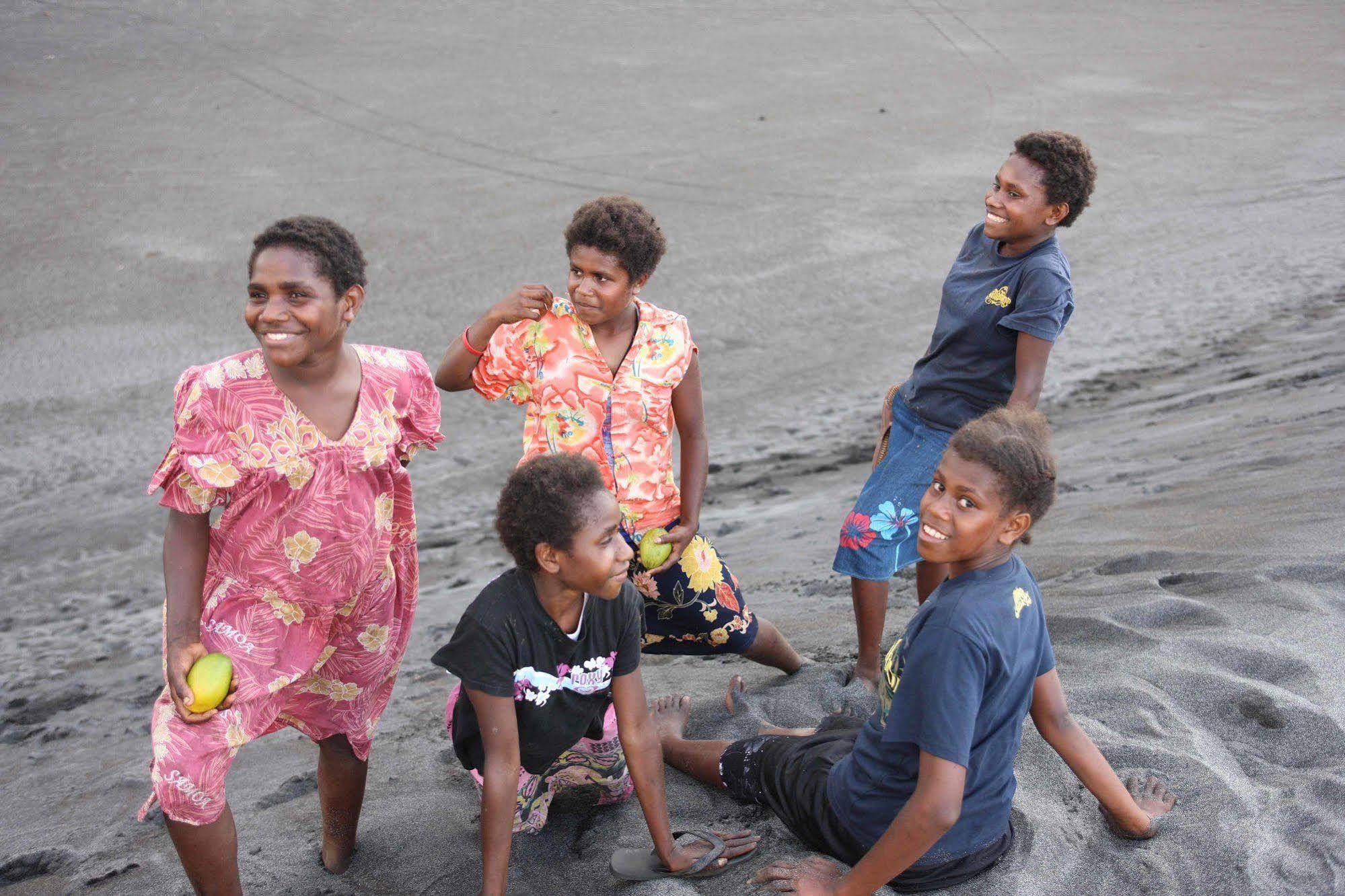 Friendly Beach Looukeureus Bagian luar foto